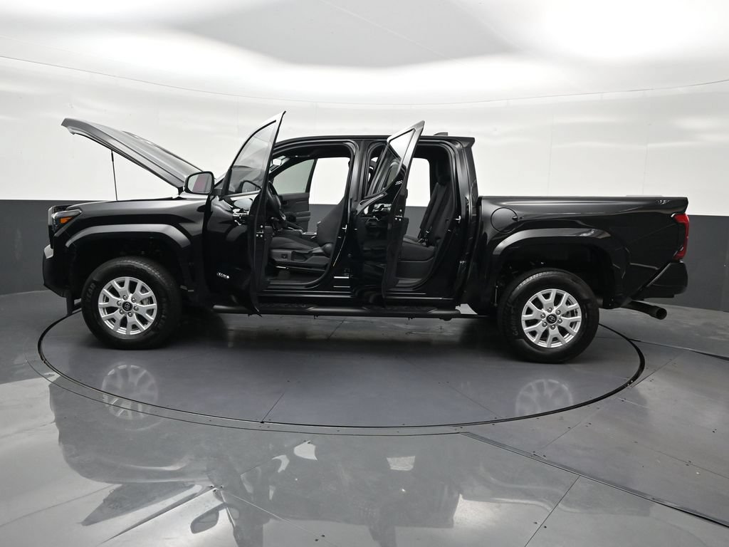 Used 2025 Toyota Tacoma SR5 RWD image 34