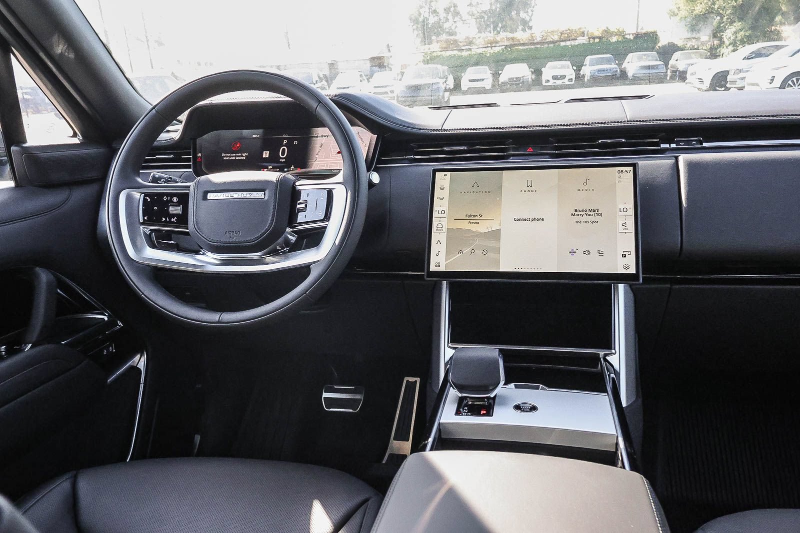 New 2026 Land Rover Range Rover Long Wheelbase SE AWD/4WD image 22