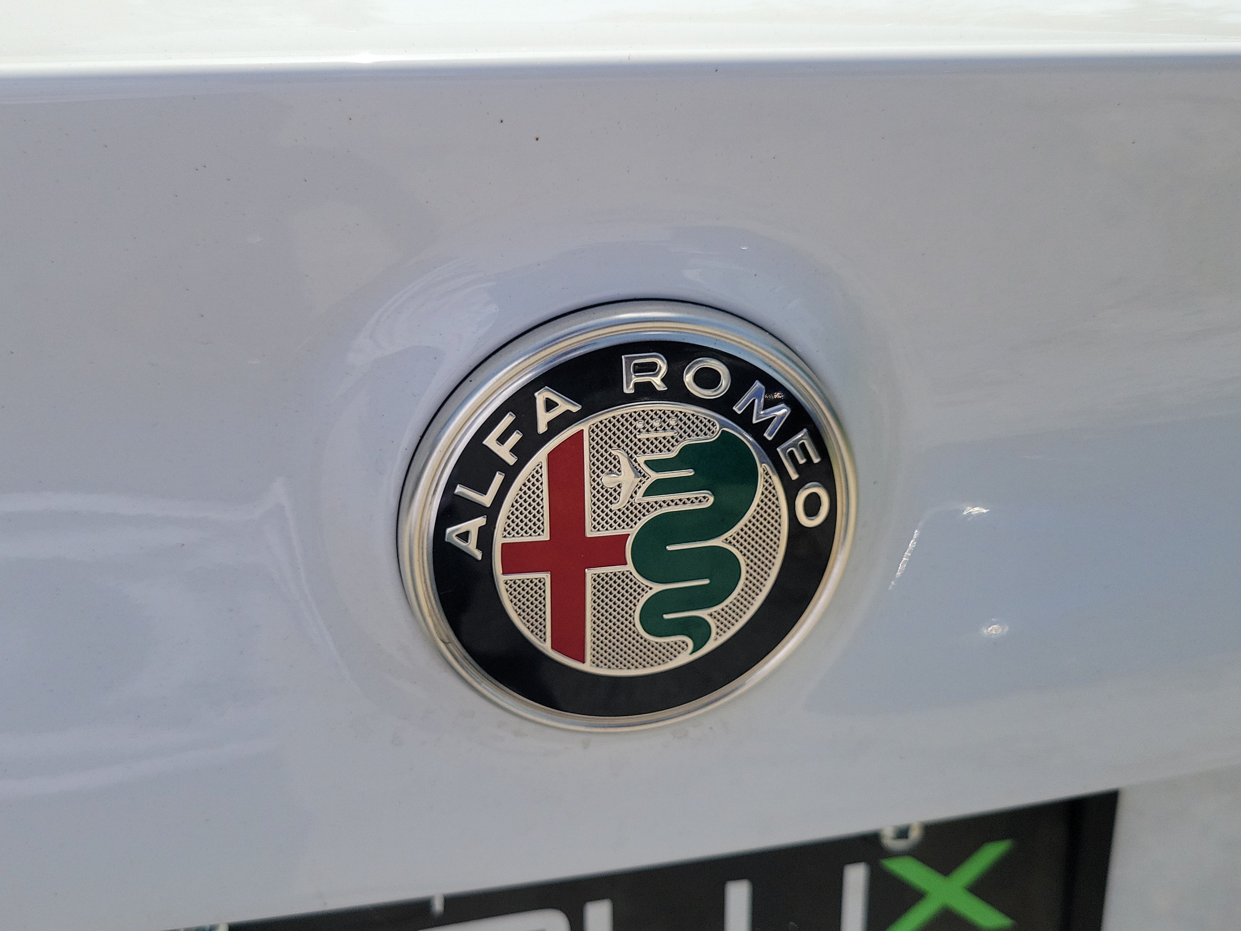 Used 2023 Alfa Romeo Giulia Veloce RWD image 8