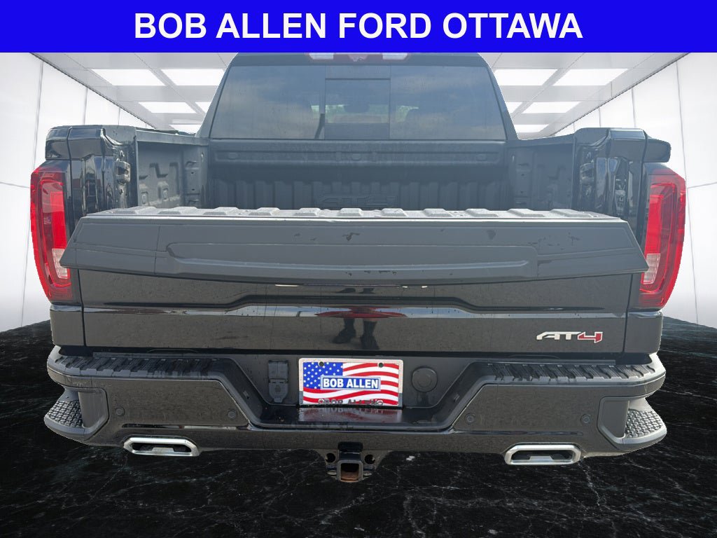 Used 2024 GMC Sierra 1500 AT4 w/ Technology Package AWD/4WD image 14