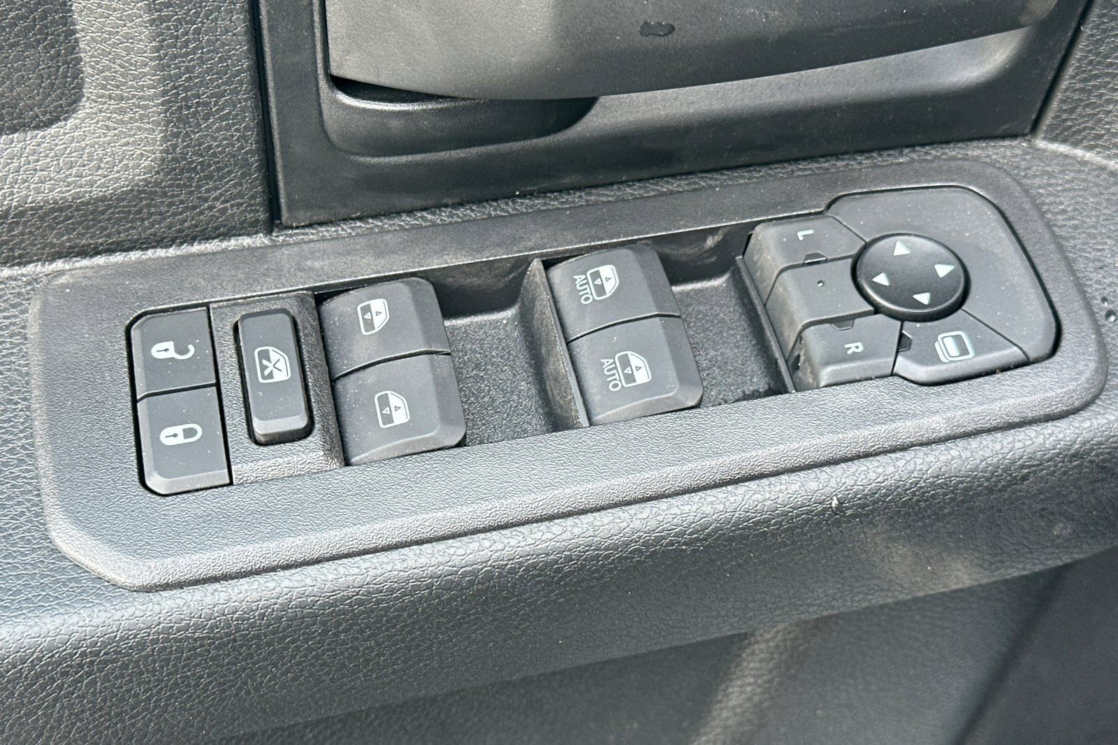 New 2025 RAM 5500 4x4 Crew Cab image 13