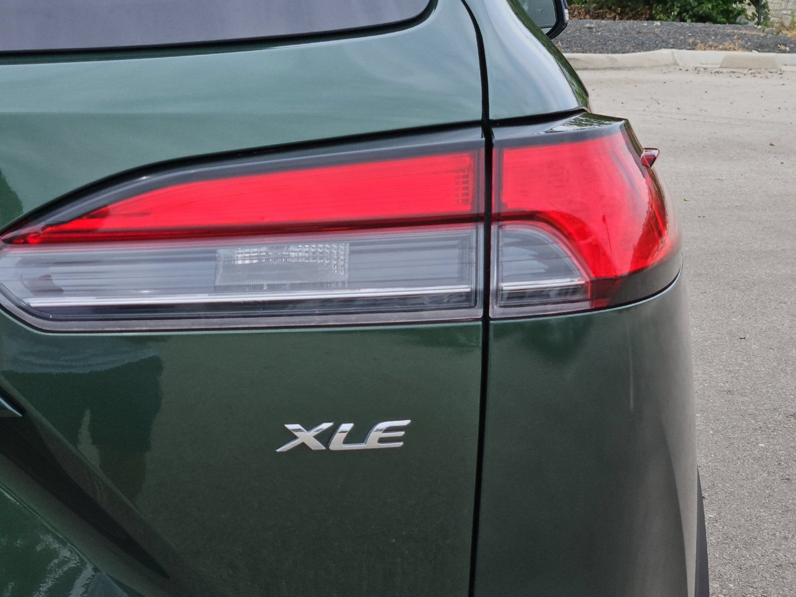 Certified 2025 Toyota Corolla Cross XLE FWD image 24