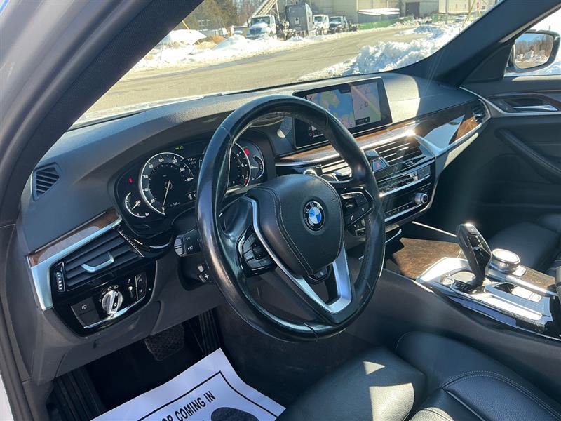 Used 2017 BMW 540i xDrive image 23