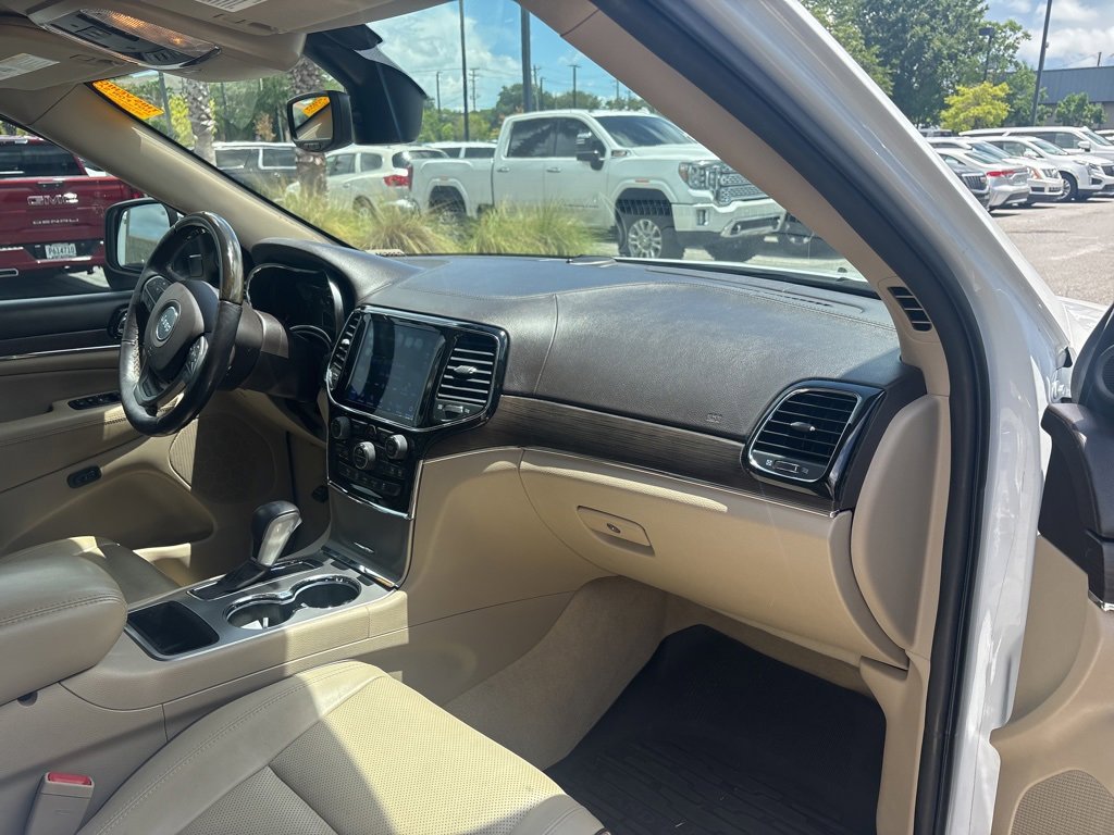 Used 2021 Jeep Grand Cherokee Overland w/ Trailer Tow Group IV image 20