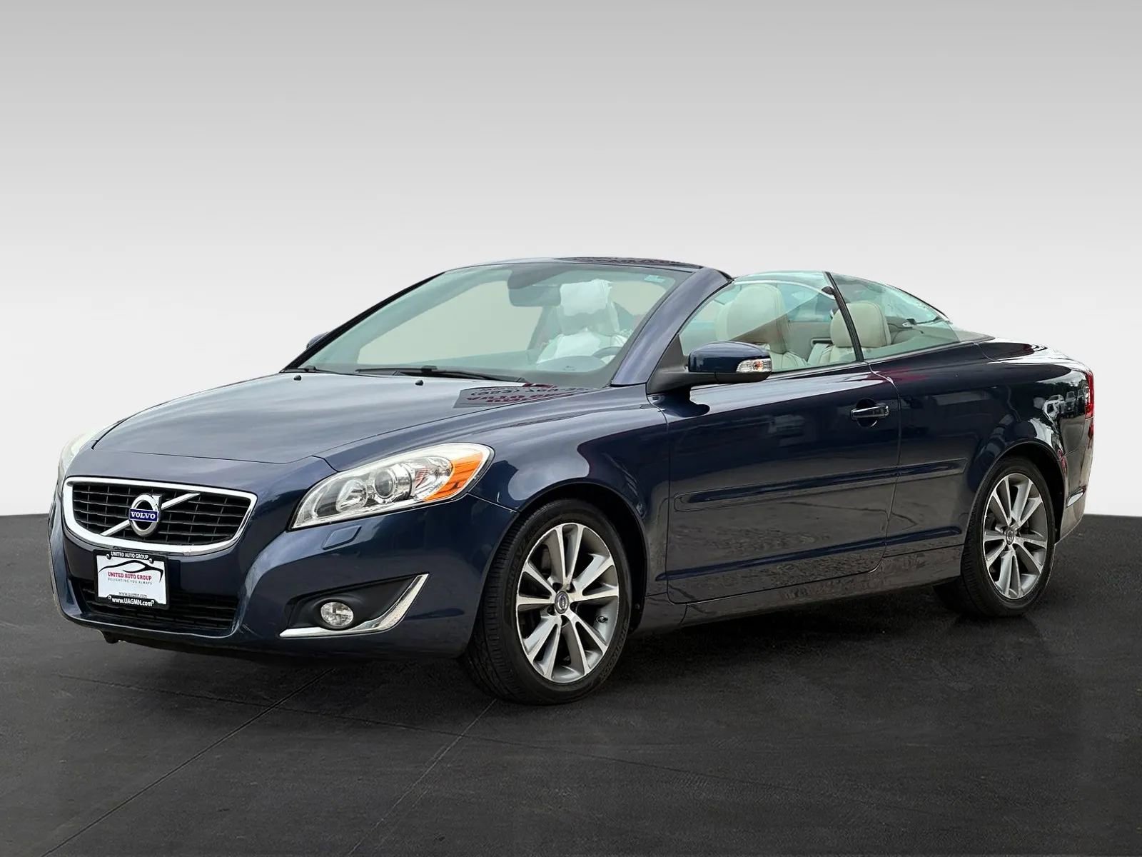 Used 2013 Volvo C70 T5 image 3