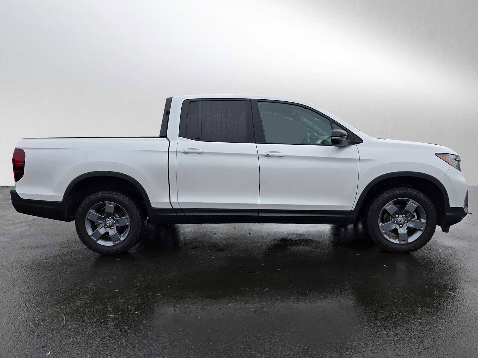 Certified 2024 Honda Ridgeline TrailSport image 2