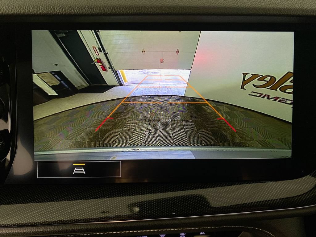 Certified 2023 Buick Envision Essence FWD image 17