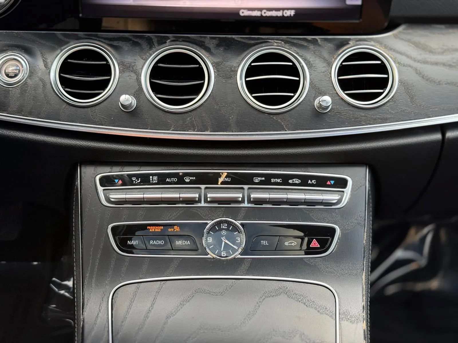 Used 2019 Mercedes-Benz E 300 4MATIC image 26