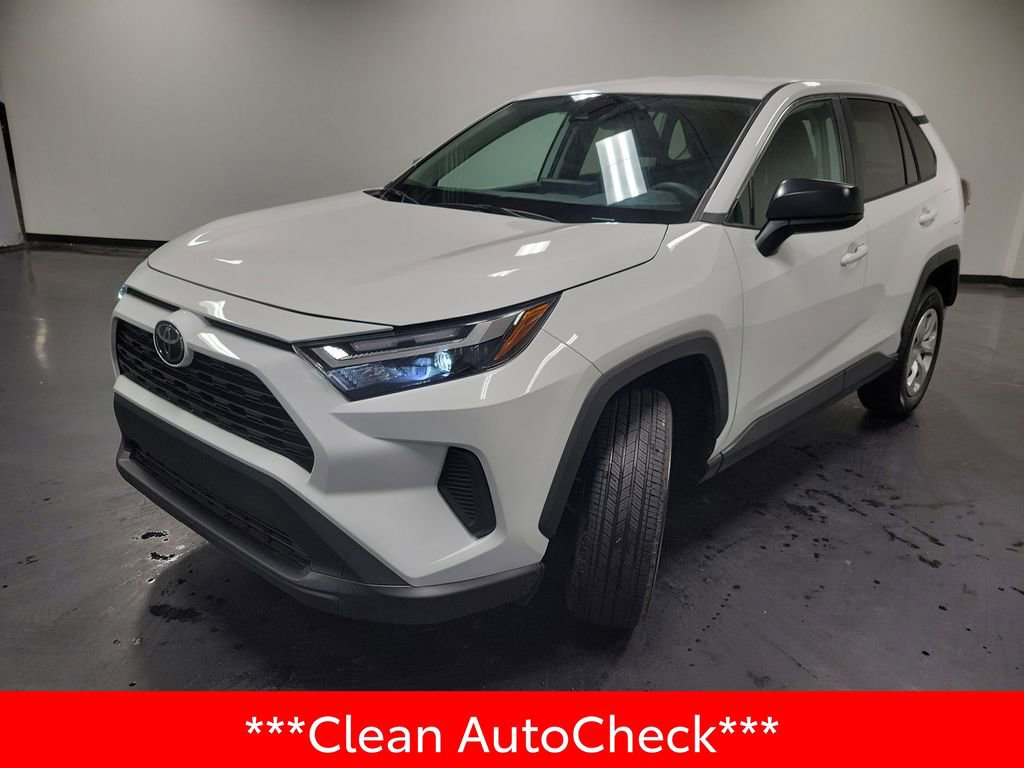 Used 2023 Toyota RAV4 LE image 4