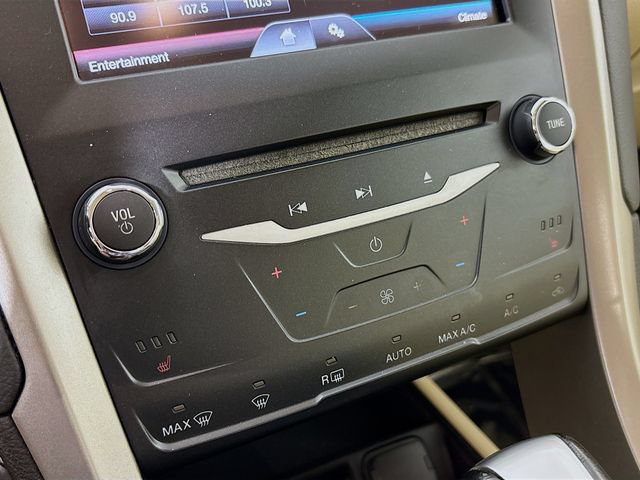 Used 2014 Ford Fusion SE w/ Equipment Group 202A FWD image 18