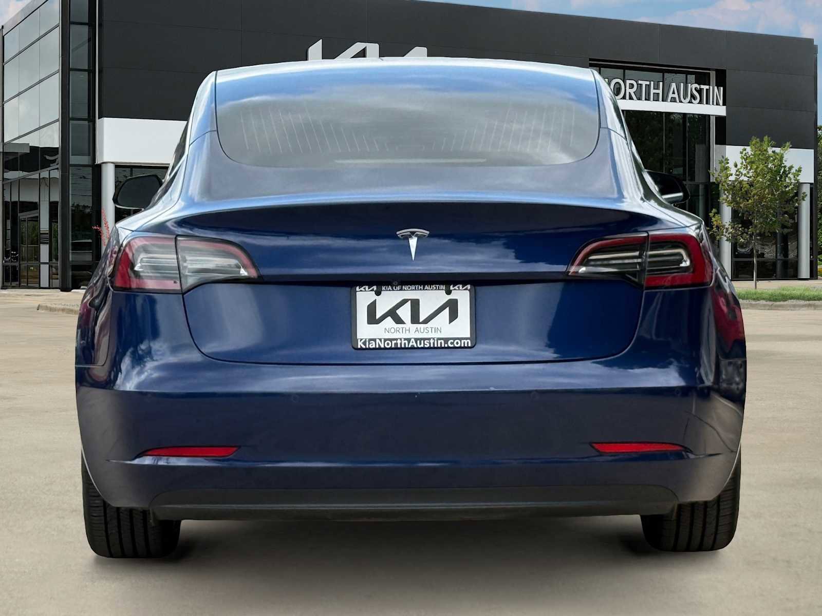 Used 2019 Tesla Model 3 Standard Range Plus image 6