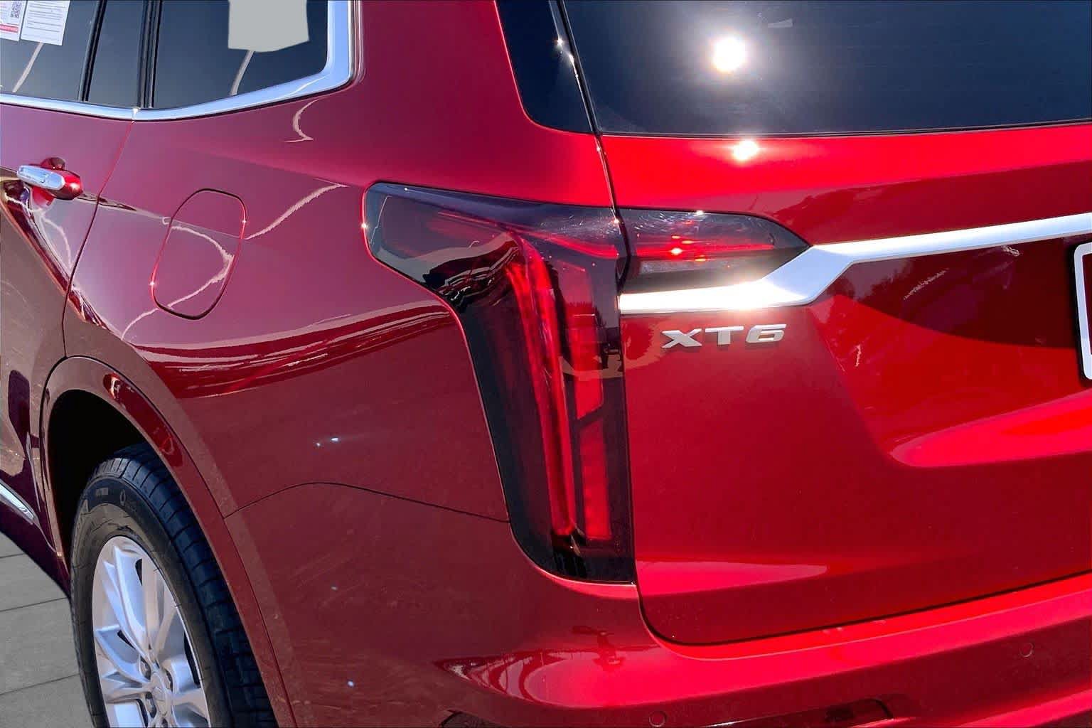 Used 2025 Cadillac XT6 Luxury FWD image 29