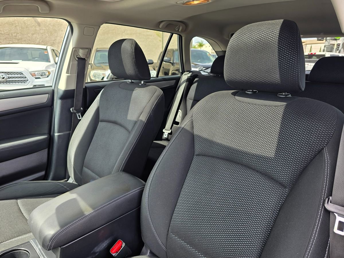 Used 2018 Subaru Outback 2.5i Premium AWD/4WD image 19
