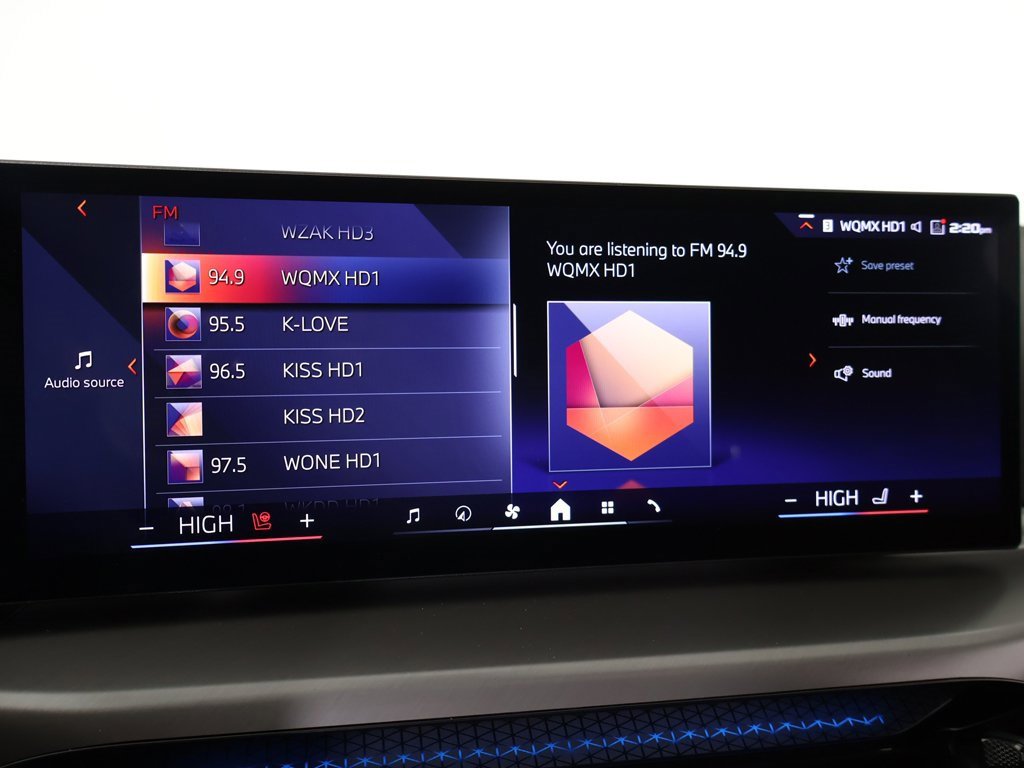 Used 2025 BMW M240i xDrive Coupe w/ Premium Package image 48