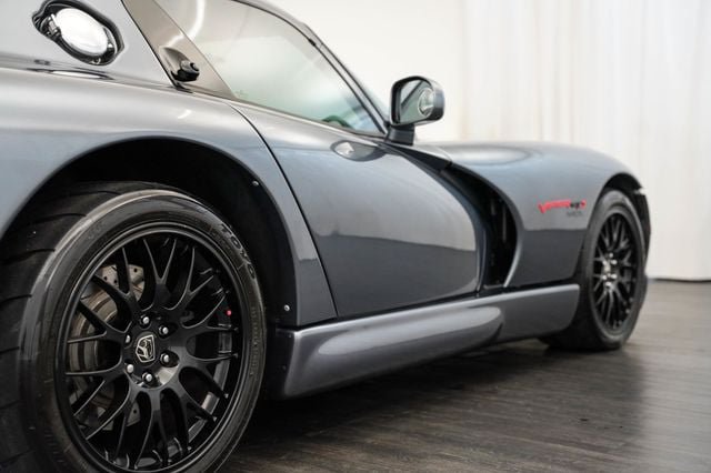 Used 2000 Dodge Viper GTS RWD image 28