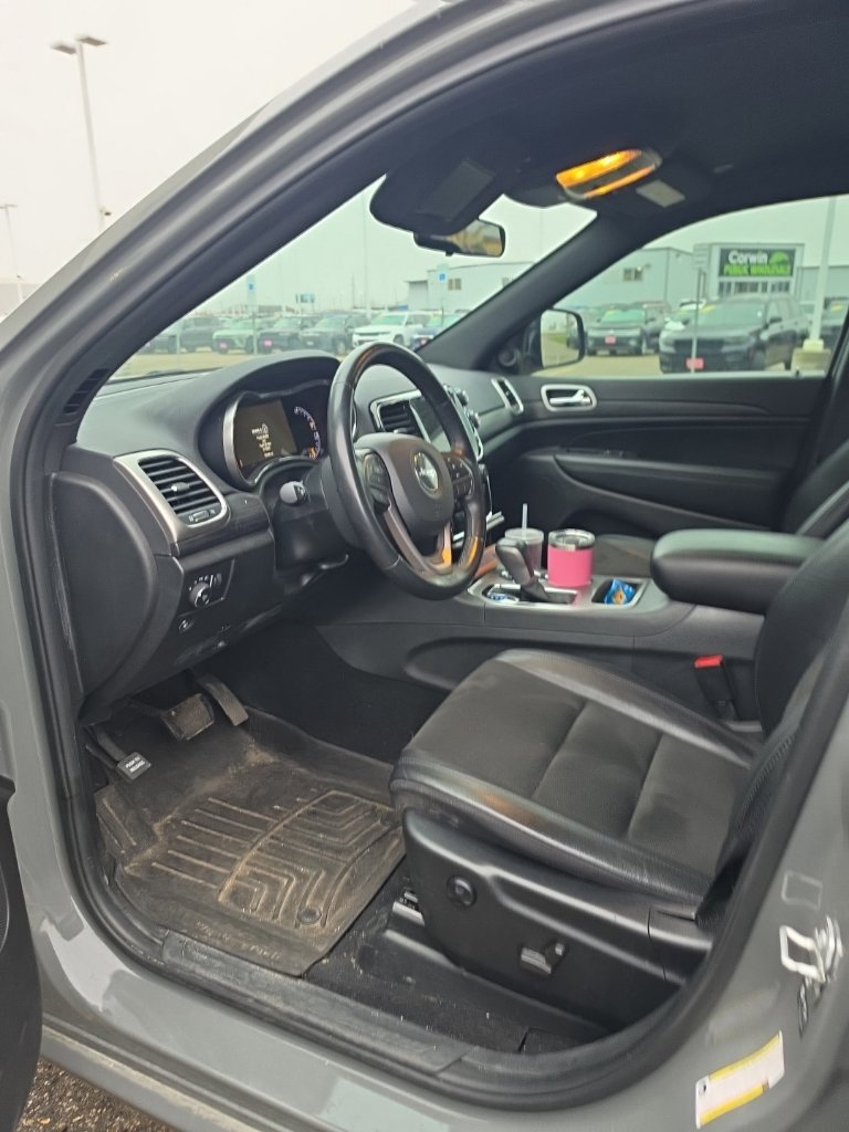 Used 2021 Jeep Grand Cherokee Laredo X AWD/4WD image 11