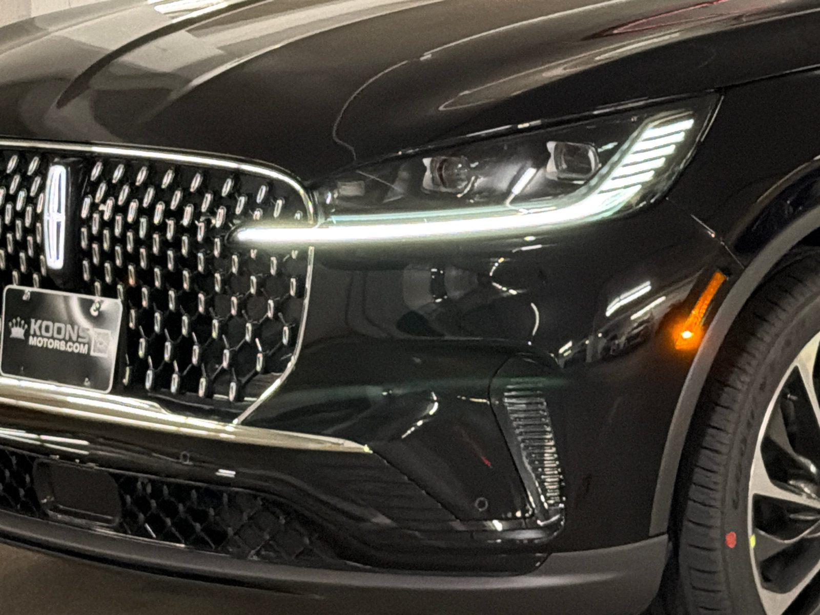 New 2027 Lincoln Aviator Reserve AWD/4WD image 2