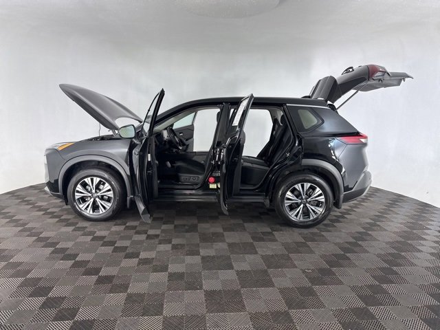 Certified 2021 Nissan Rogue SV image 9