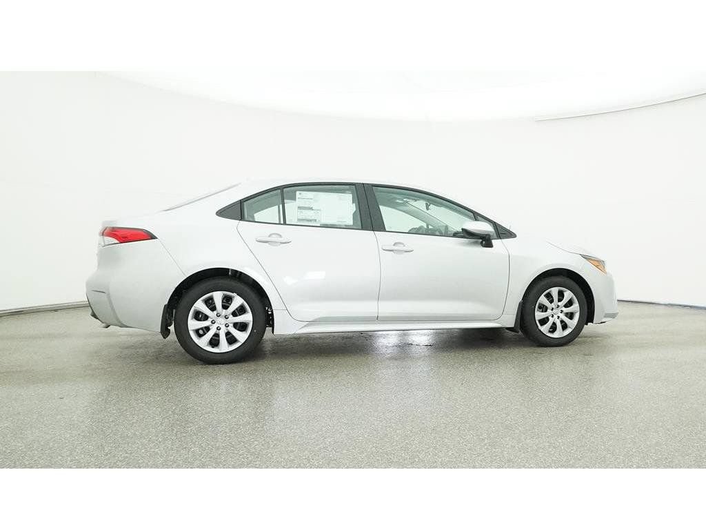 Used 2025 Toyota Corolla LE FWD image 31