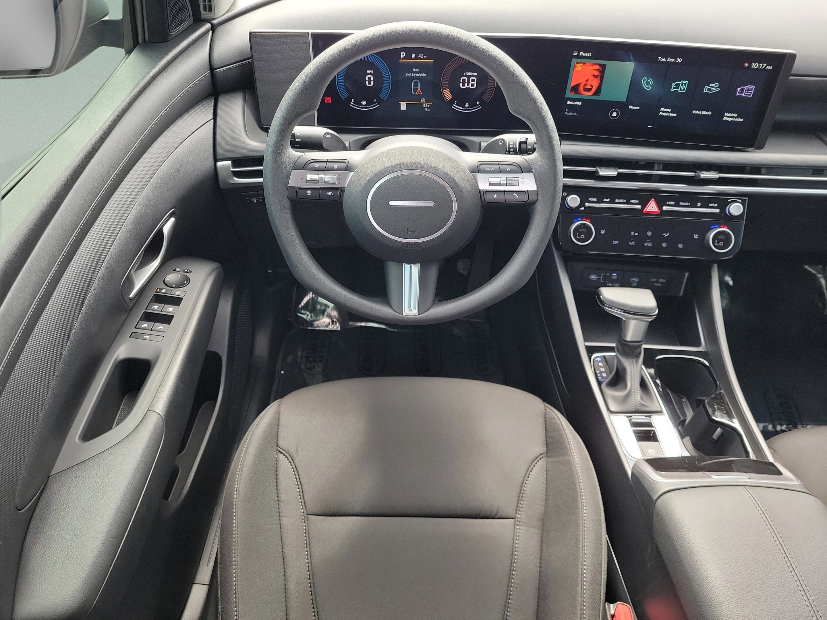 New 2026 Hyundai Tucson SEL FWD image 12