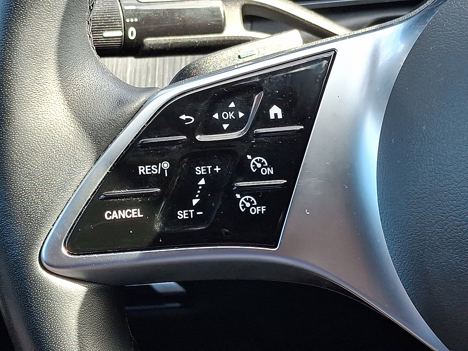 Used 2023 Mercedes-Benz C 300 4MATIC Sedan image 22