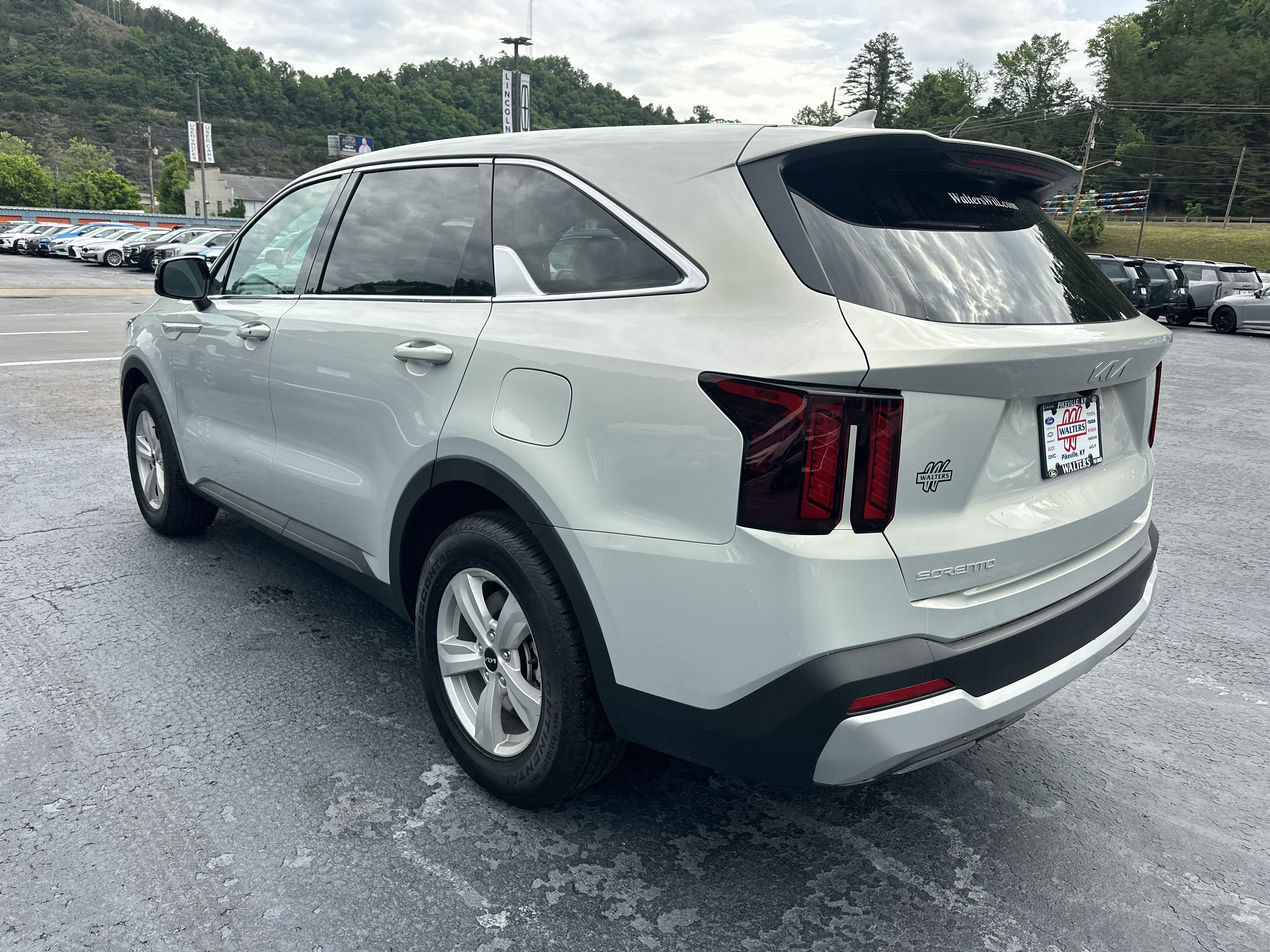 New 2026 Kia Sorento LX FWD image 4