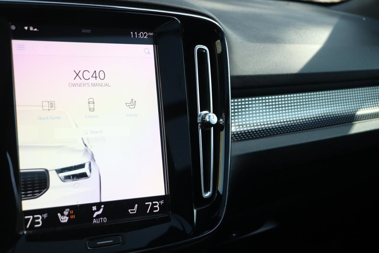 Used 2019 Volvo XC40 T5 R-Design image 24