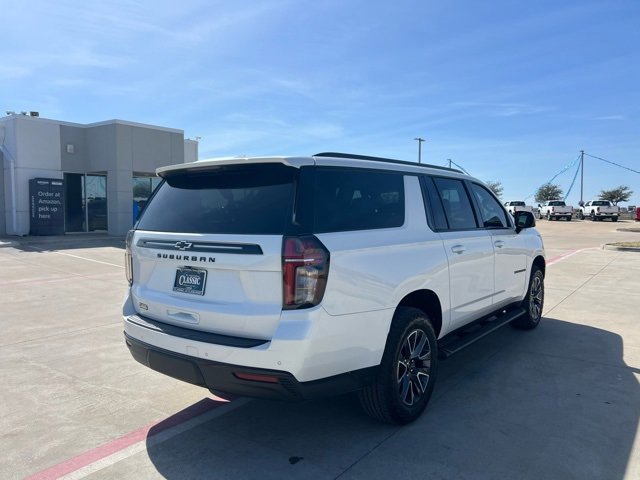 Used 2024 Chevrolet Suburban Z71 w/ Luxury Package image 5