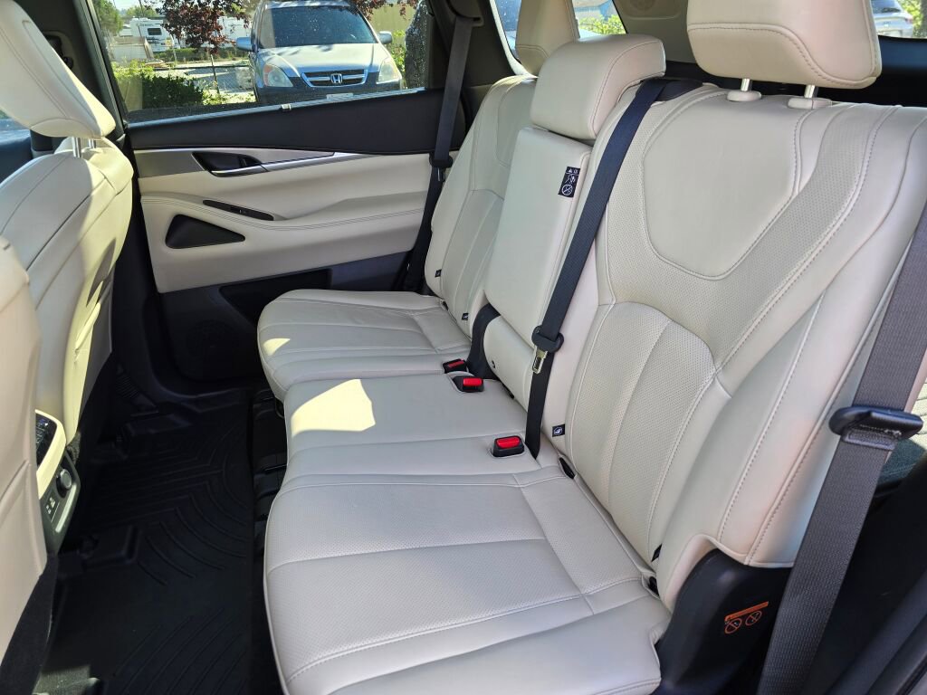 Certified 2023 INFINITI QX60 Luxe w/ Cargo Package image 17