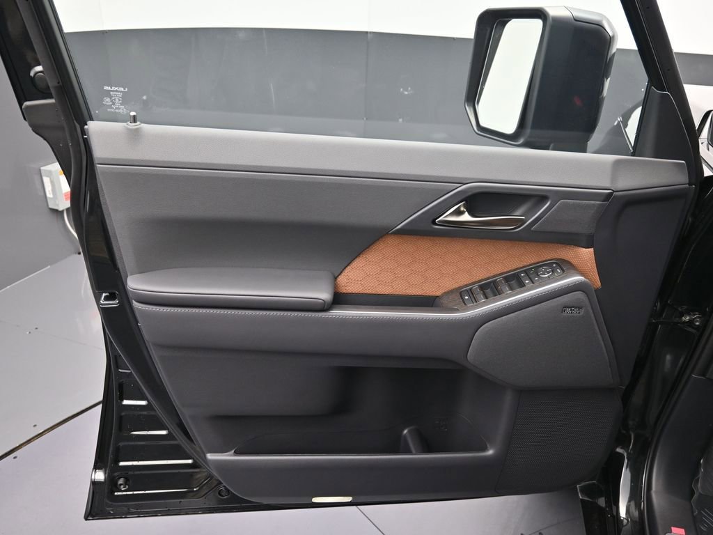 New 2025 Lexus GX 550 image 11