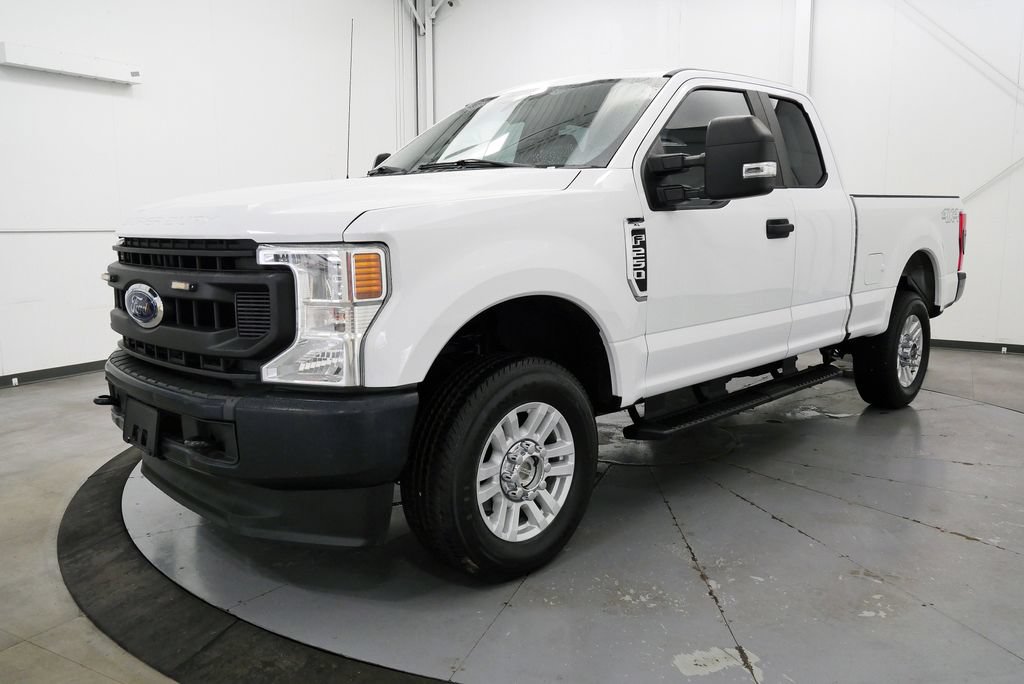 Used 2020 Ford F250 XL w/ Power Equipment Group AWD/4WD image 3
