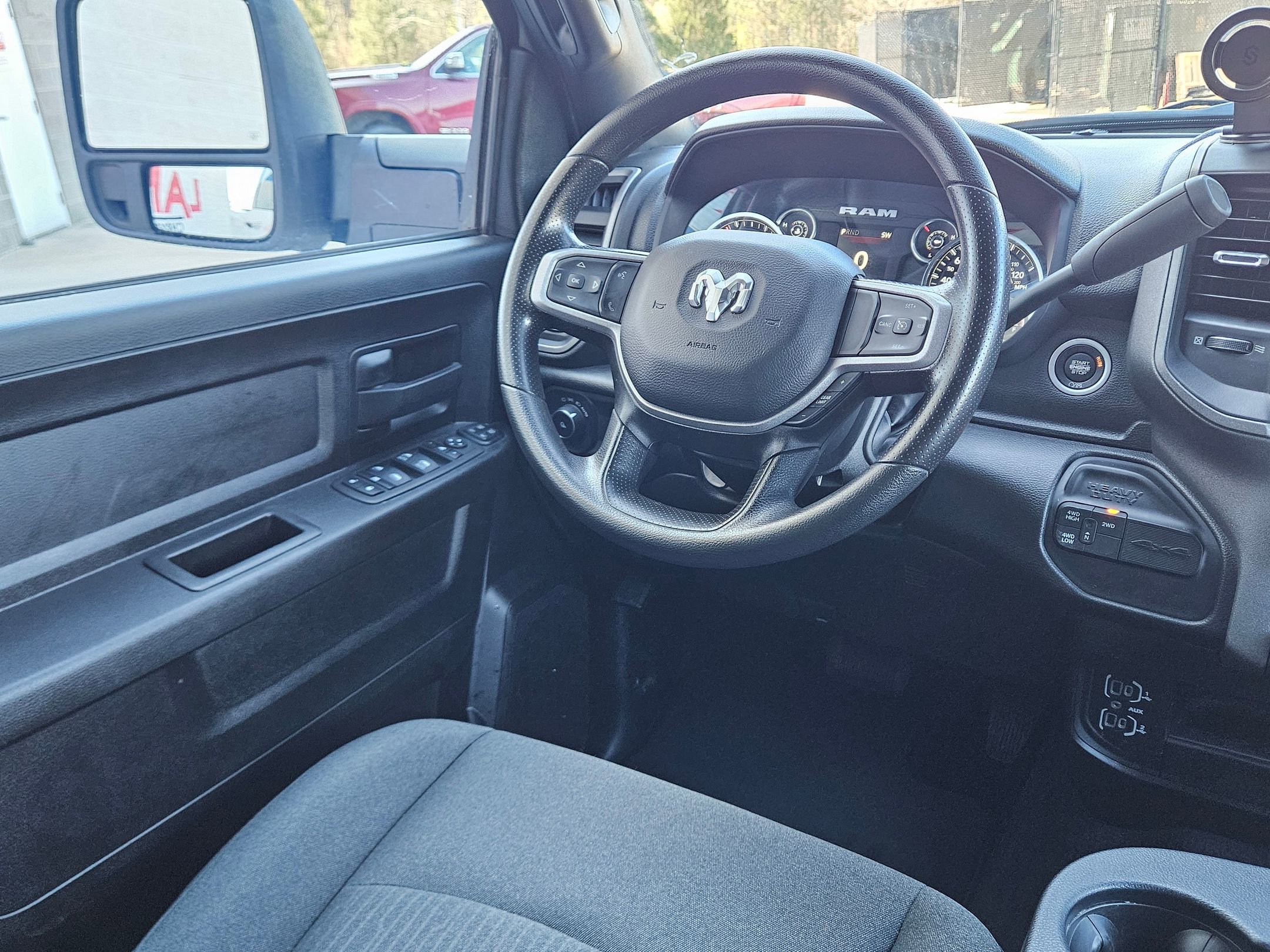 Used 2024 RAM 3500 Tradesman w/ Chrome Appearance Group image 9