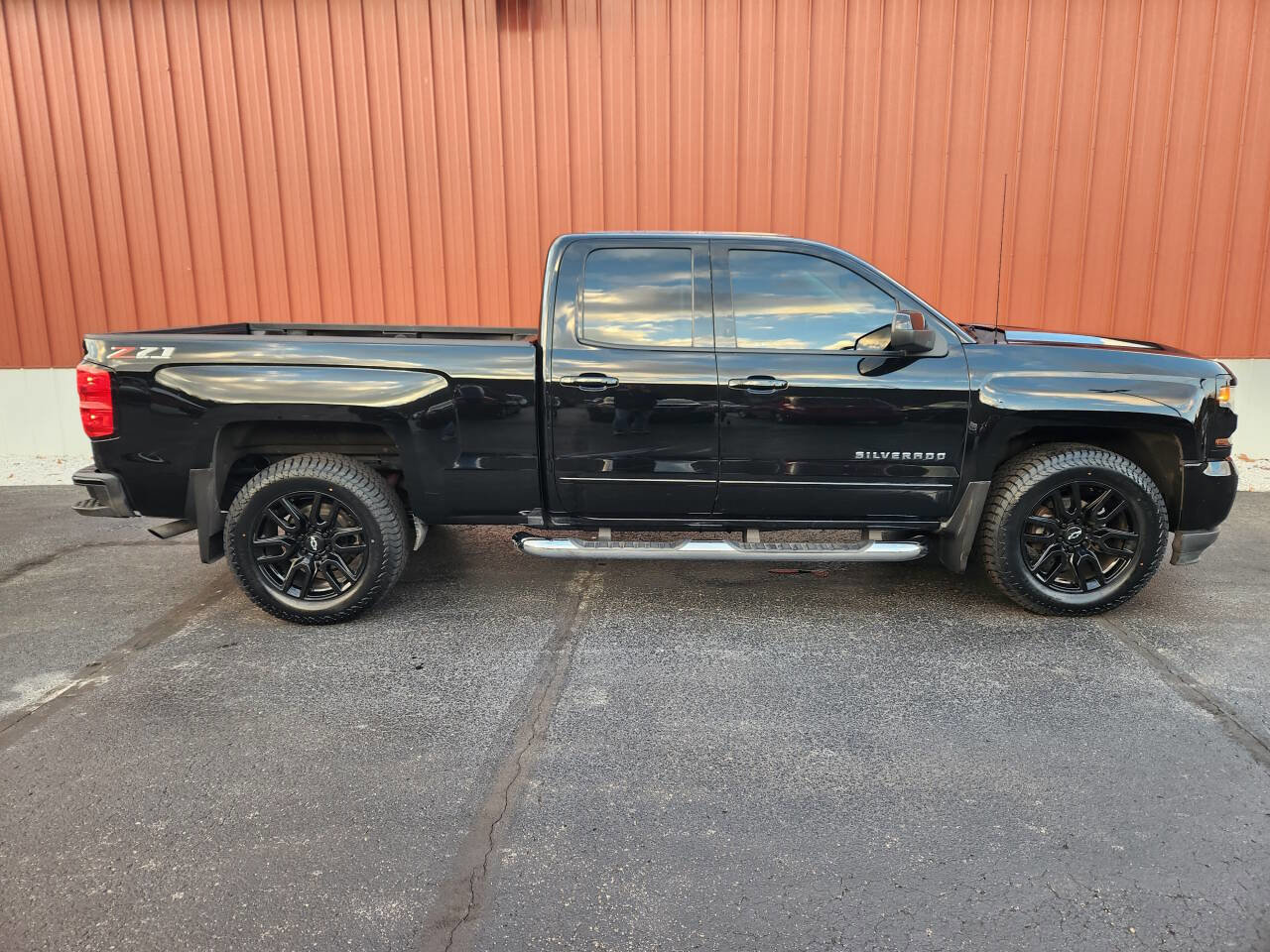 Used 2018 Chevrolet Silverado 1500 LT w/ All Star Edition image 7