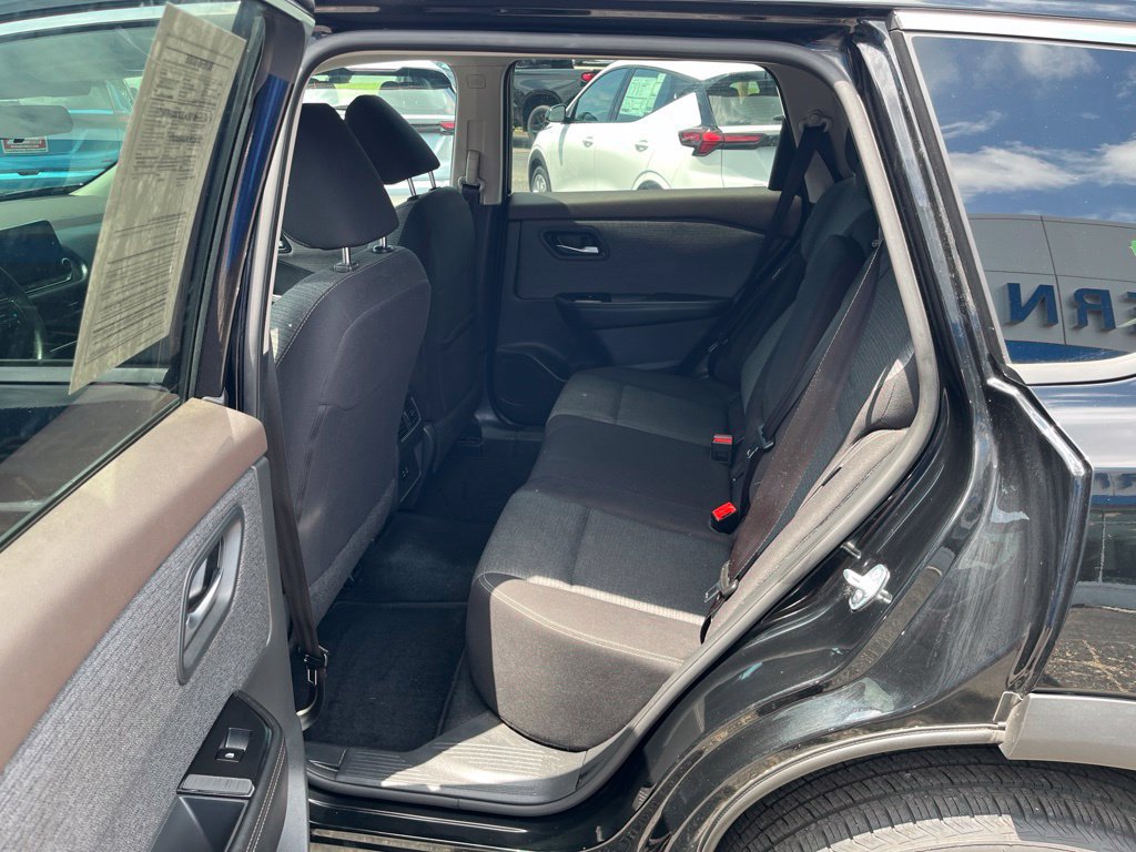Used 2023 Nissan Rogue SV AWD/4WD image 46