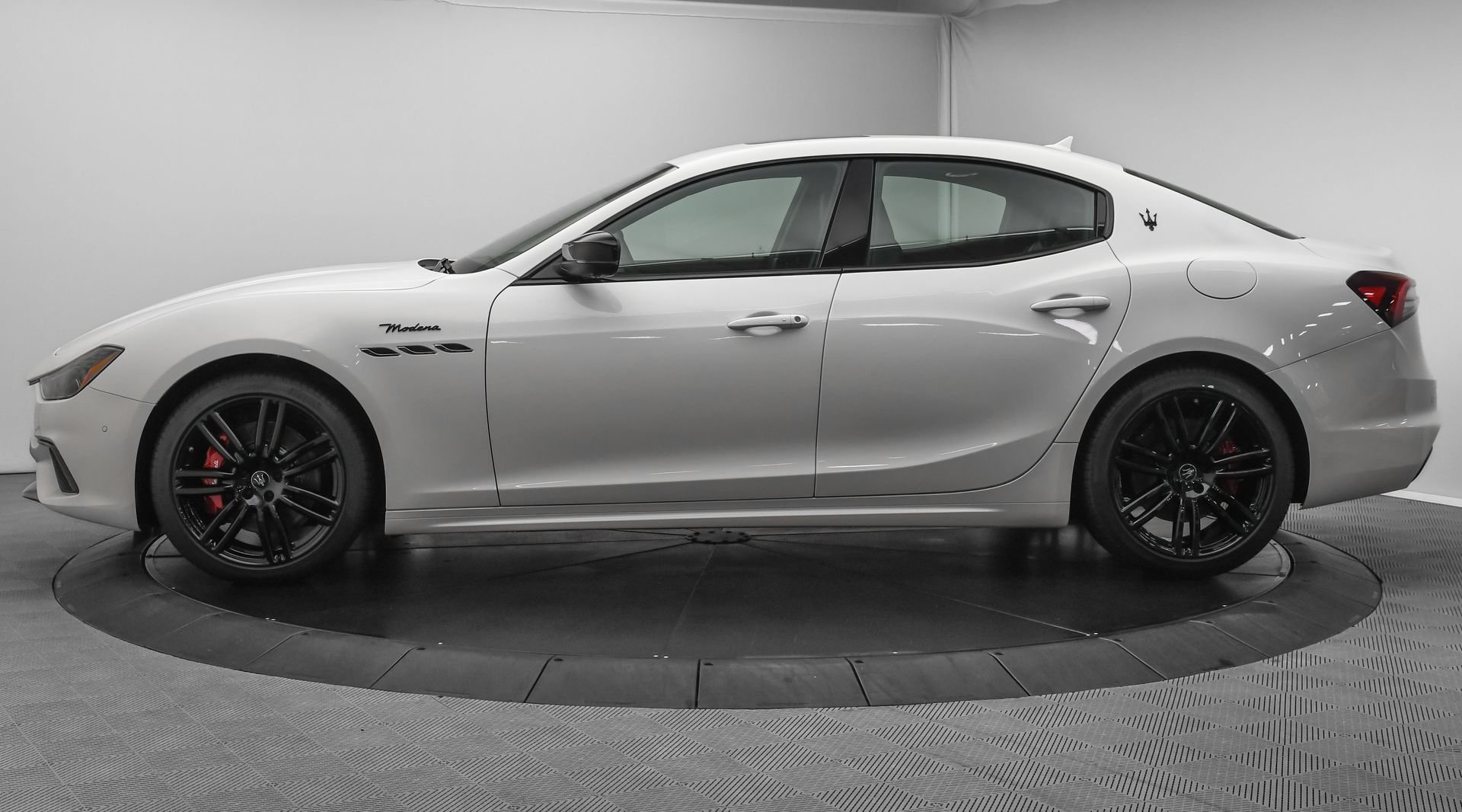 New 2024 Maserati Ghibli Modena Ultima Q4 AWD/4WD image 4