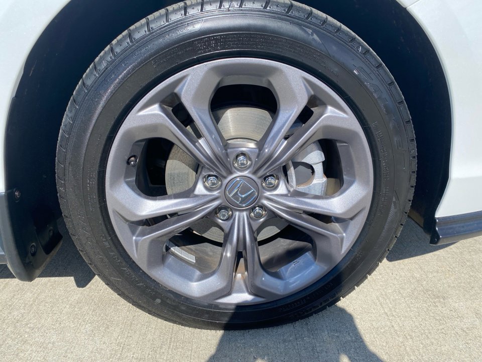 Certified 2024 Honda Accord EX image 29