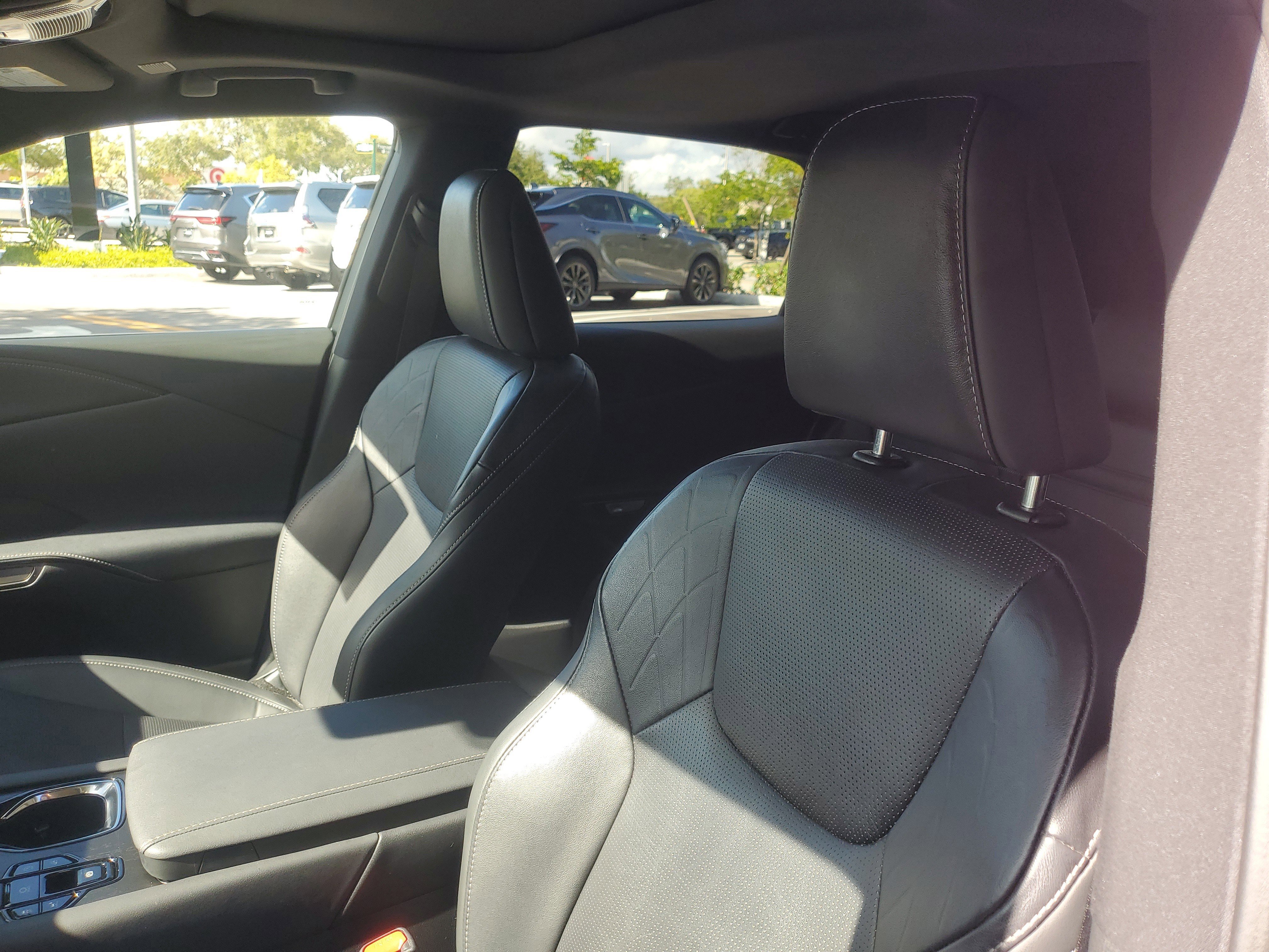 Used 2024 Lexus RX 350 AWD image 17