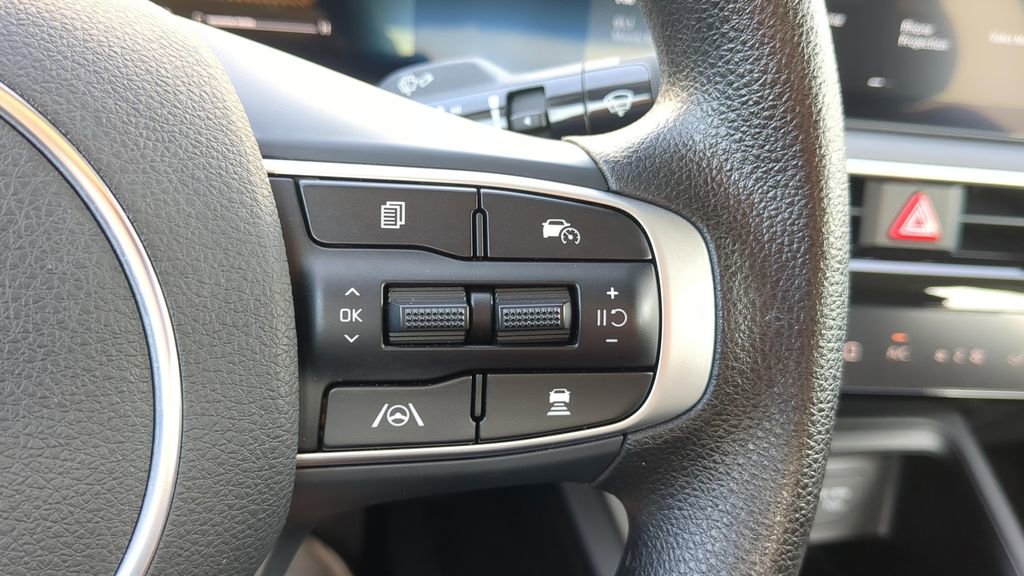 Used 2025 Kia K5 LXS FWD image 18