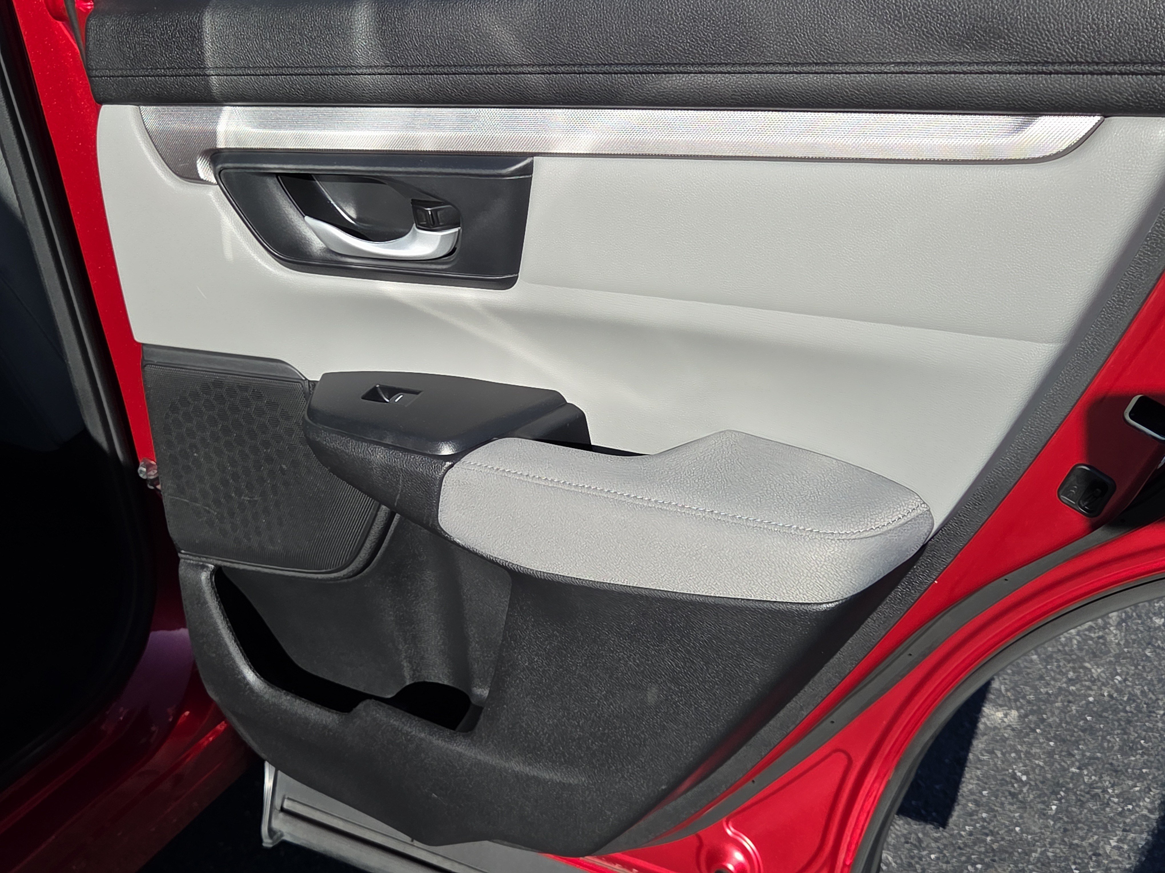 Used 2021 Honda CR-V LX image 19