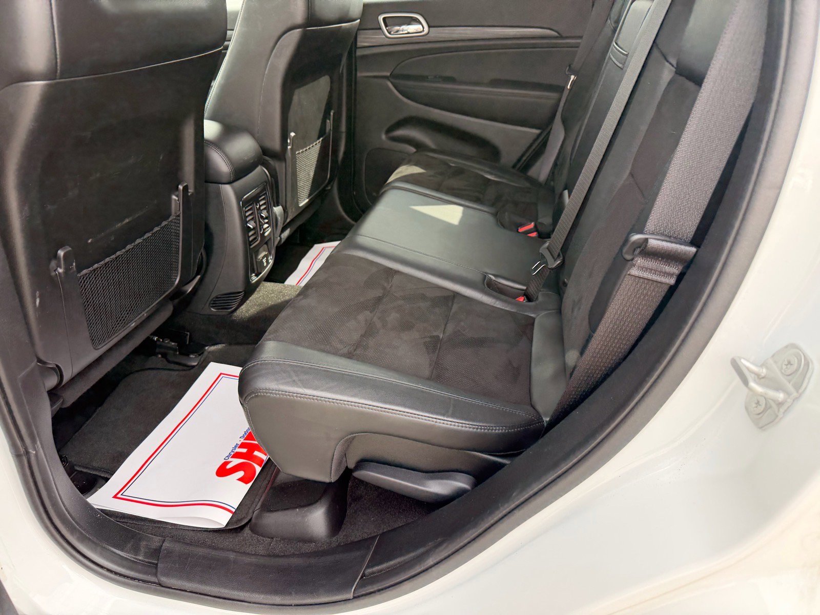 Used 2022 Jeep Grand Cherokee Laredo X image 12