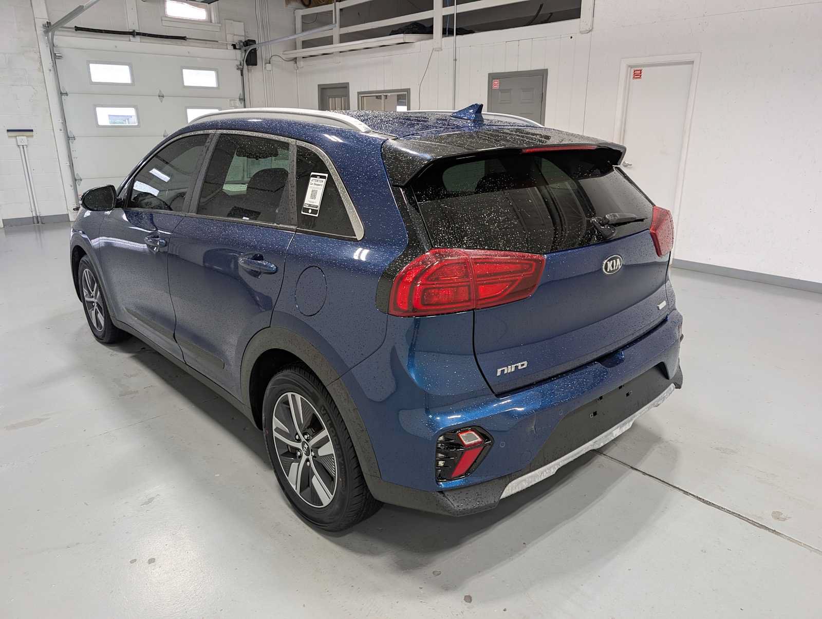 Used 2020 Kia Niro EX Premium FWD image 9