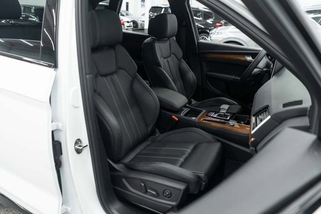 Used 2024 Audi Q5 e Prestige image 11