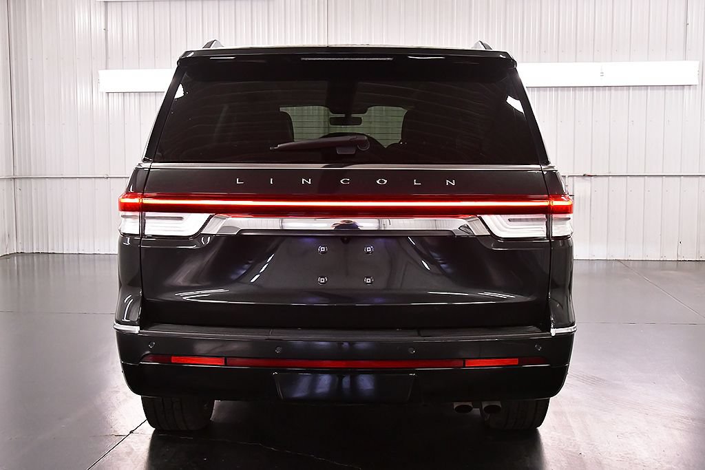Used 2024 Lincoln Navigator Reserve AWD/4WD image 7