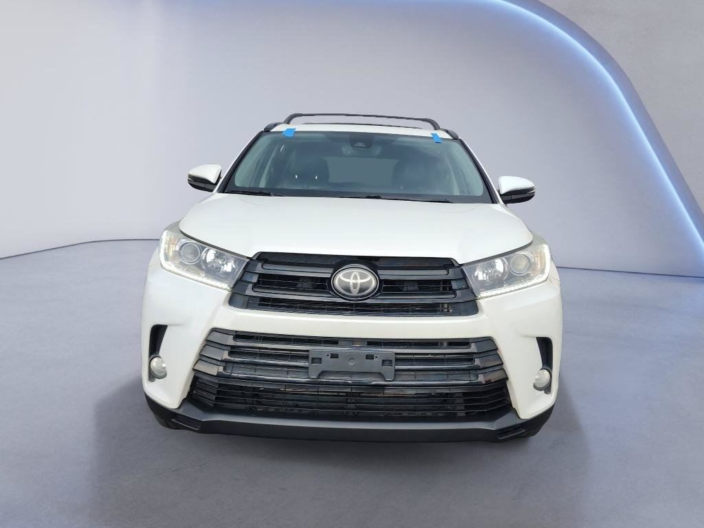 Used 2018 Toyota Highlander SE w/ Protection Package #3 AWD/4WD image 2