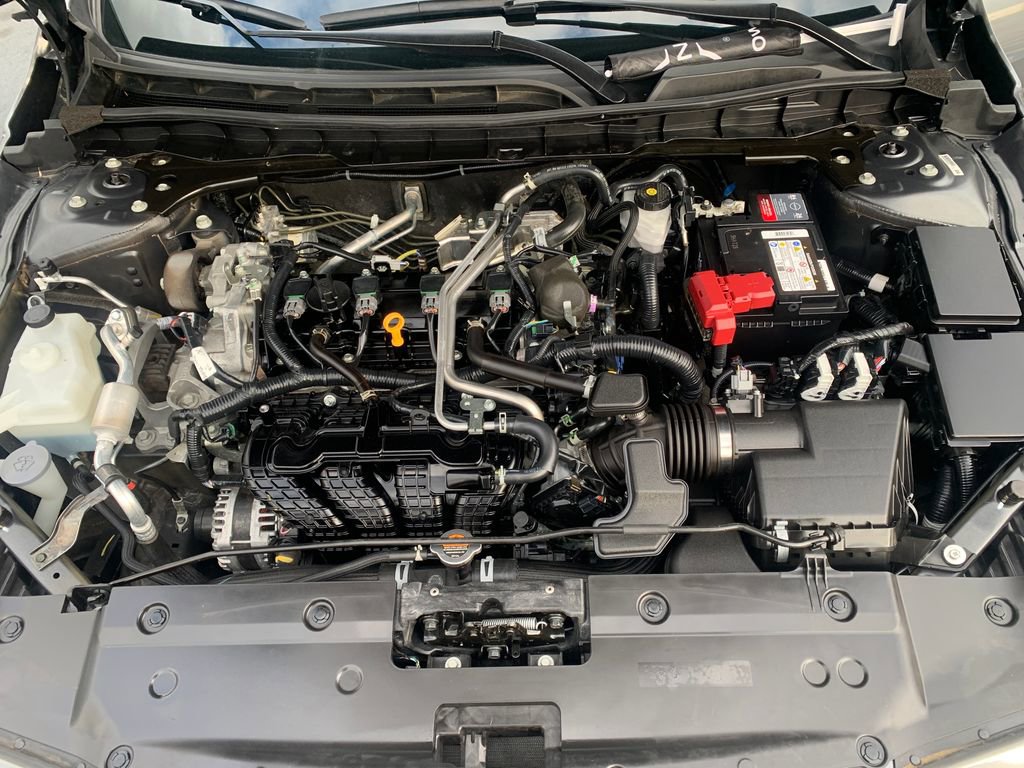 Used 2024 Nissan Altima 2.5 SR w/ SR Premium Package FWD image 25