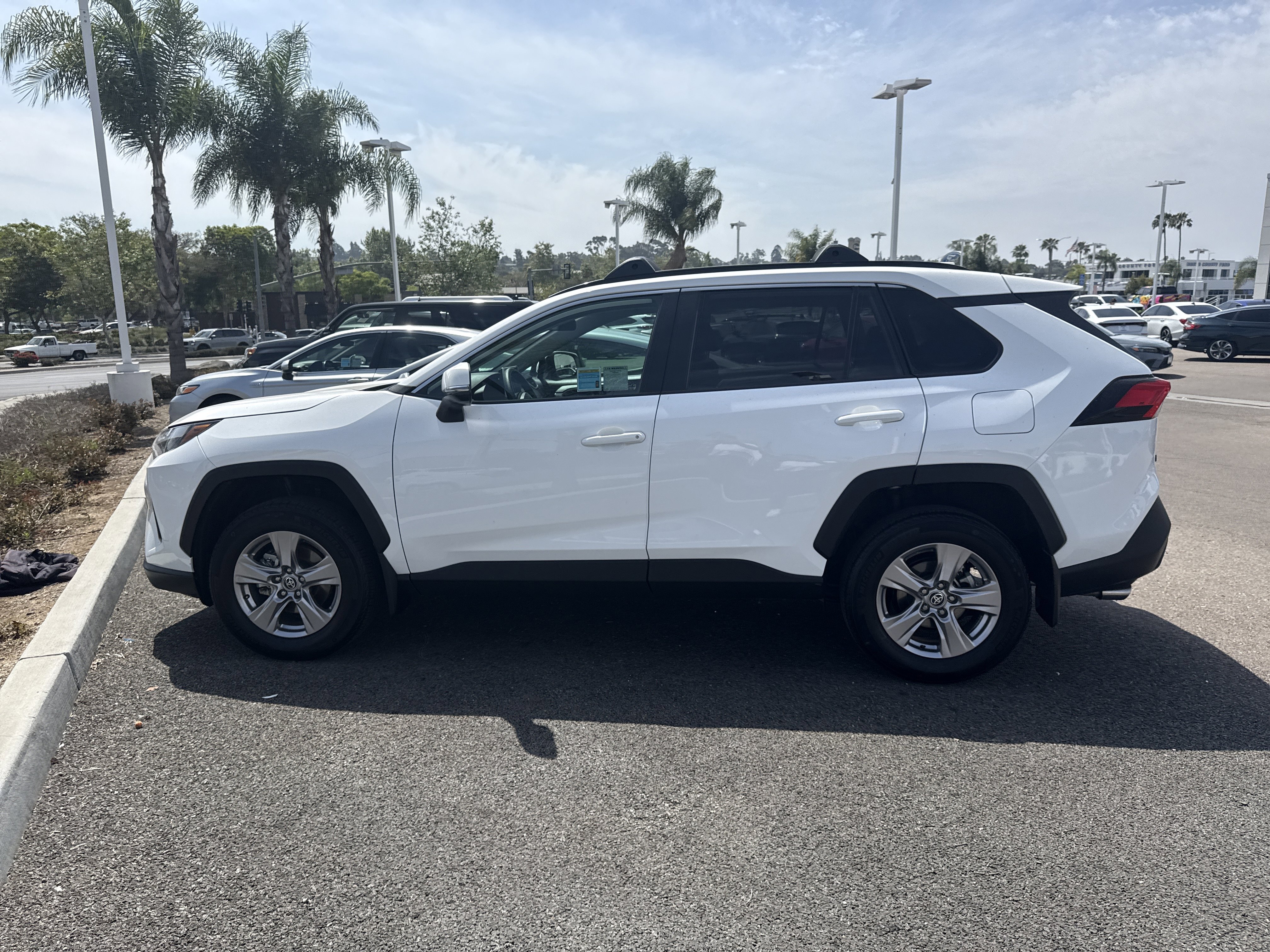 Used 2025 Toyota RAV4 XLE image 2