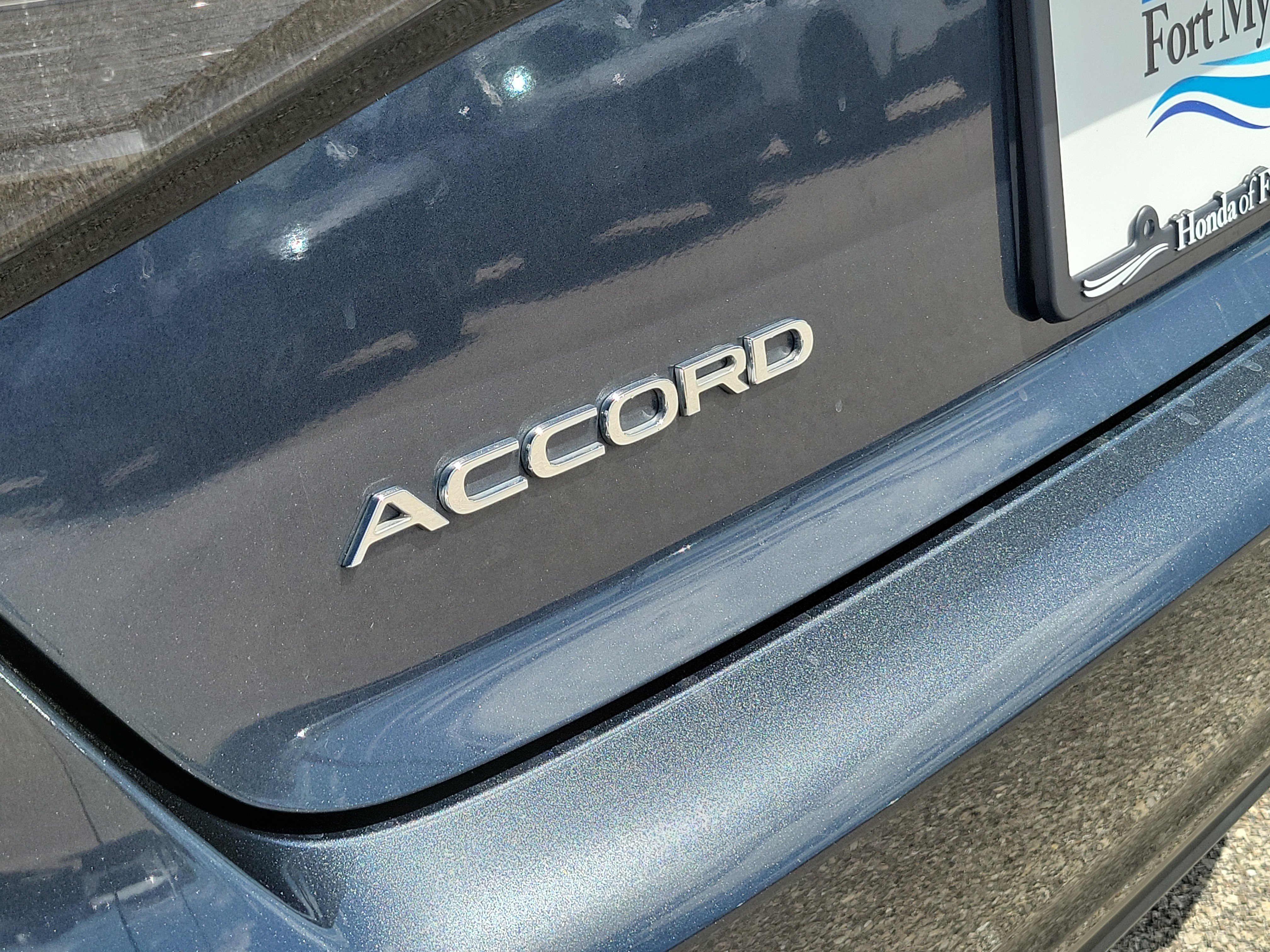 Used 2023 Honda Accord EX image 11