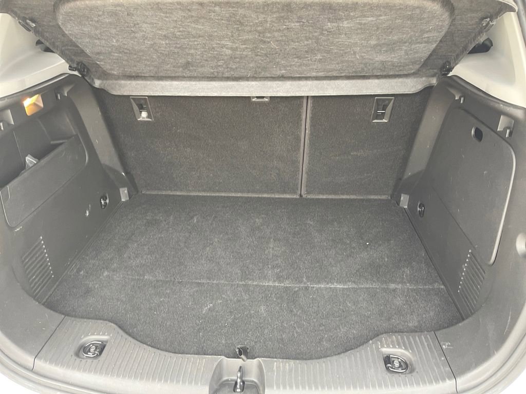 Used 2022 Chevrolet Trax LT w/ LT Convenience Package image 20