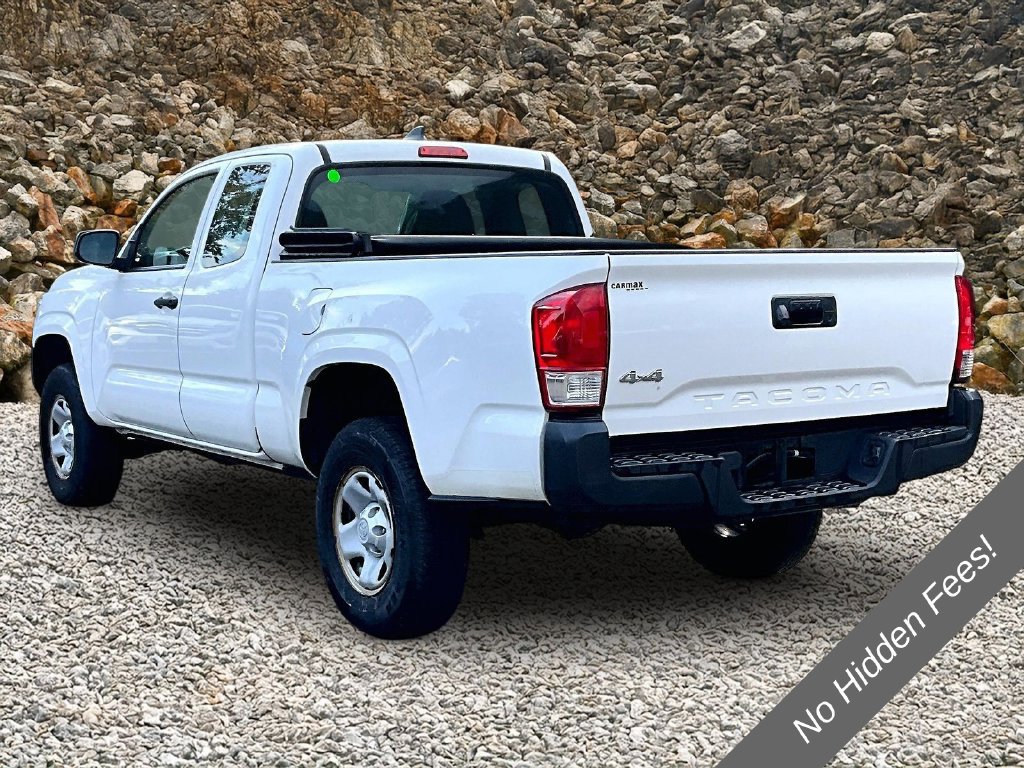Used 2017 Toyota Tacoma SR AWD/4WD image 6