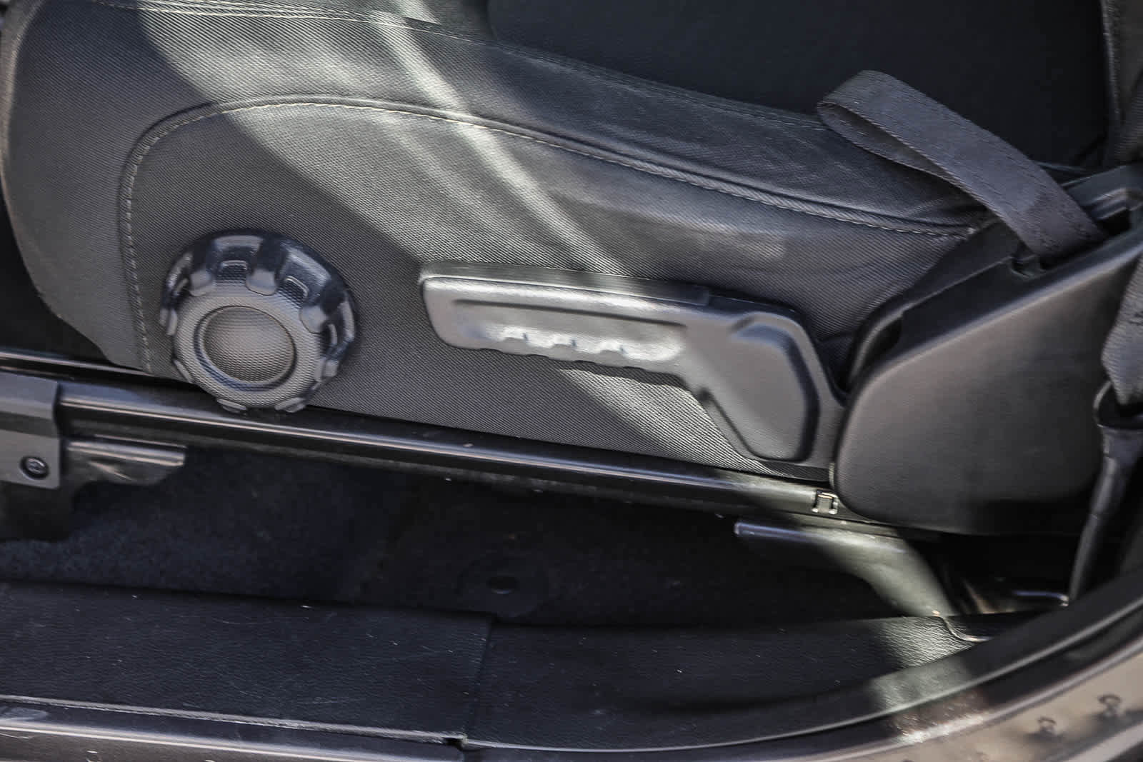 Used 2022 Jeep Wrangler Sport image 20